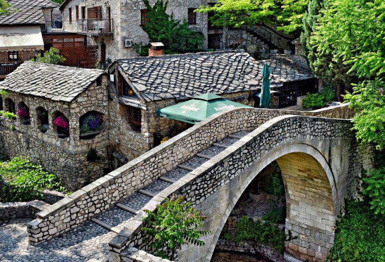 Pont courbé de Mostar