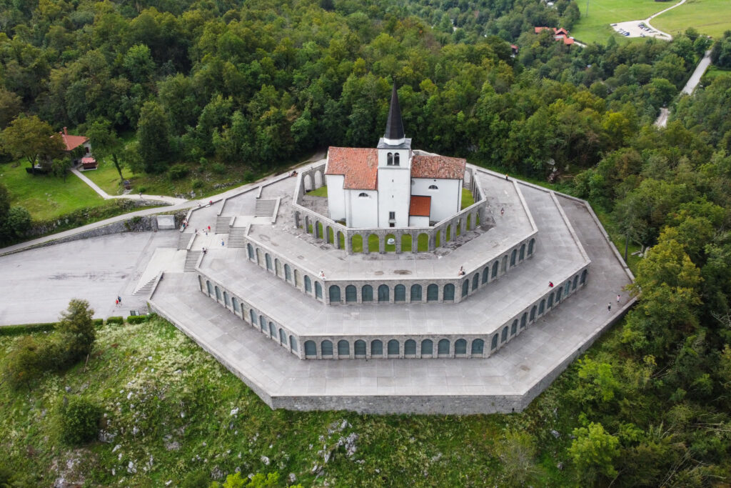 Église de Kobarid en Slovénie